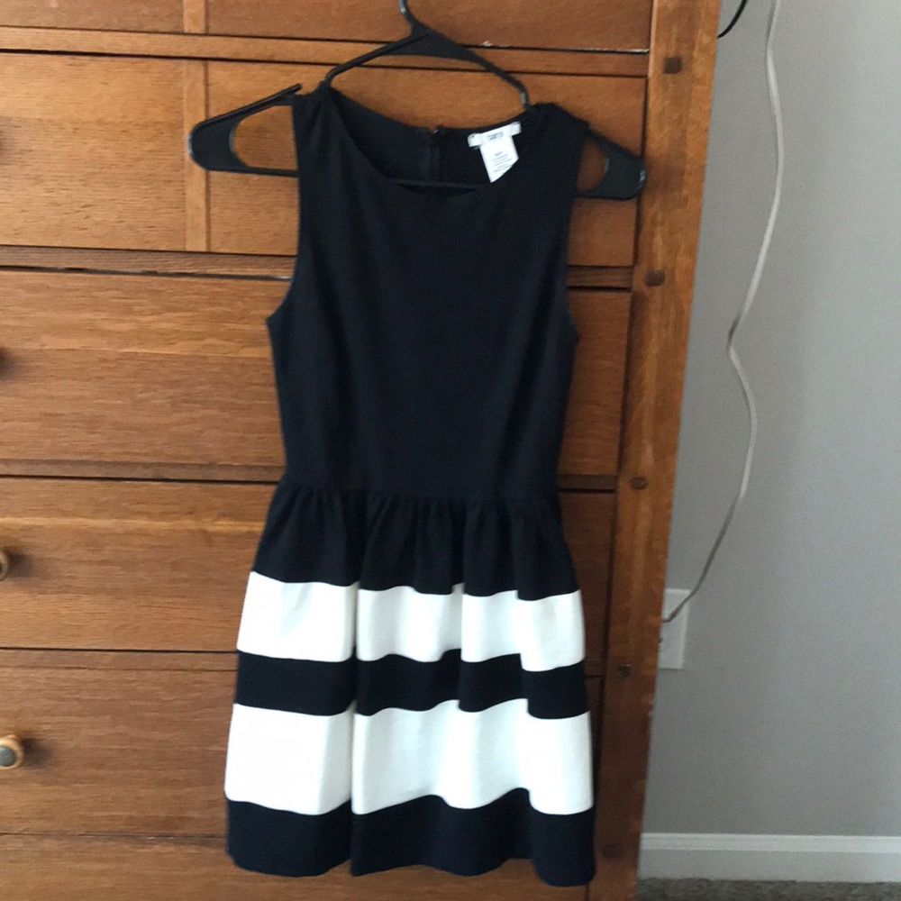 Black and white dress